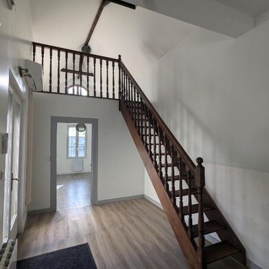 Appartement 3 pièces 585 €