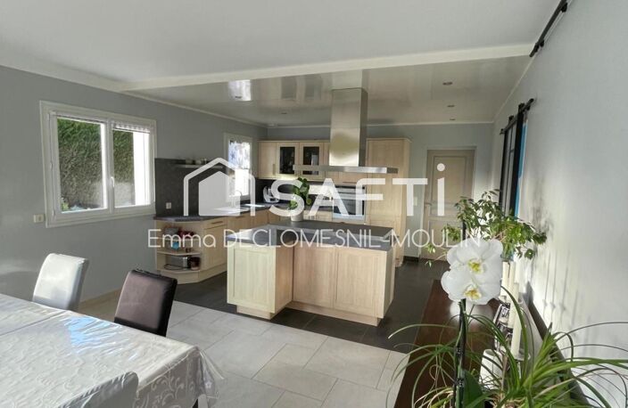 Superbe propriété, triple garage — photo 3