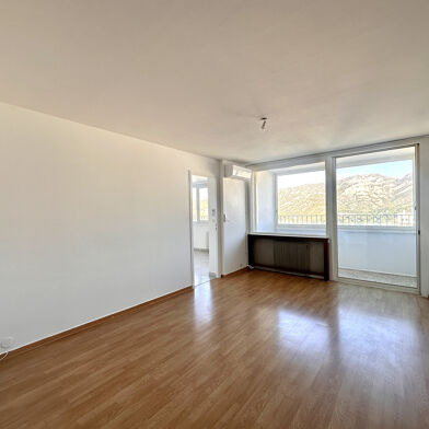 Appartement 3 pièces 1080 €