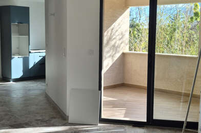 Appartement 3 pièces 975 €