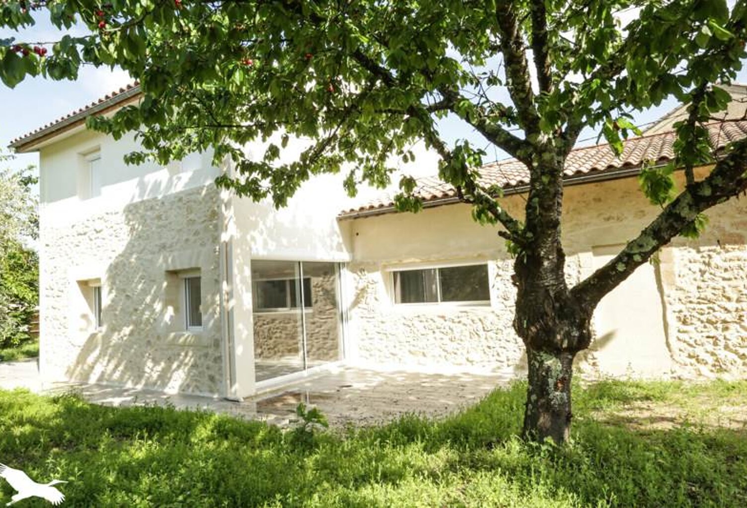 Maison en pierre de 6 pièces principales — photo 1