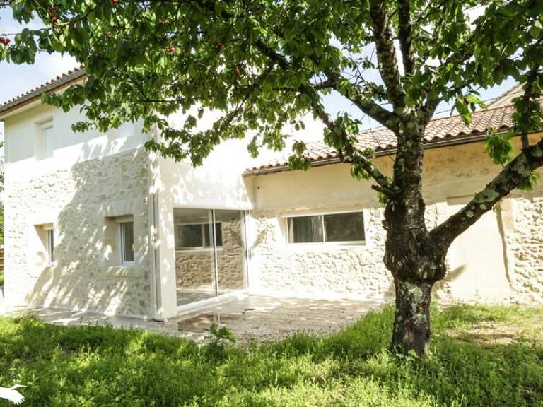 Maison en pierre de 6 pièces principales — photo 1