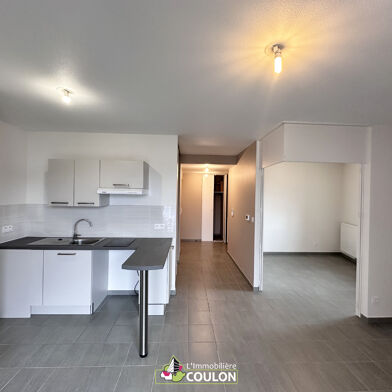 Appartement 3 pièces 700 €