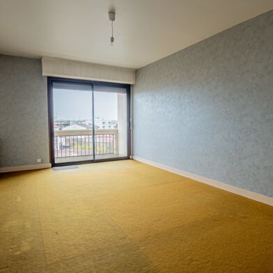 Appartement 5 pièces 314160 €