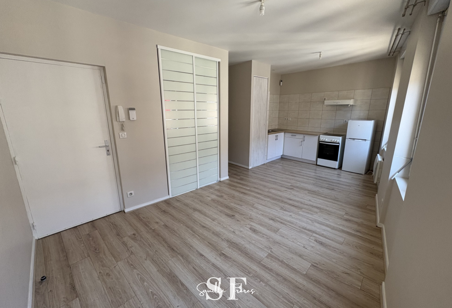 AGEN HYPER CENTRE - IMMEUBLE LOUE A VENDRE - 6 APPARTEMENTS — photo 1