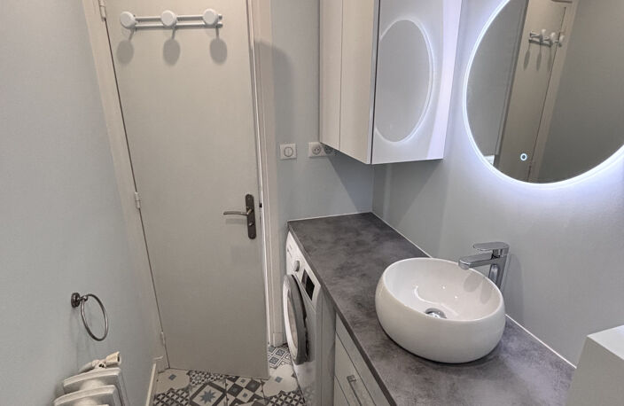 6715- Appartement Lyon 4ème — photo 3
