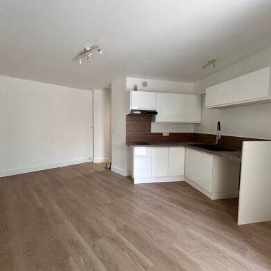 Appartement 1 pièces 710 €