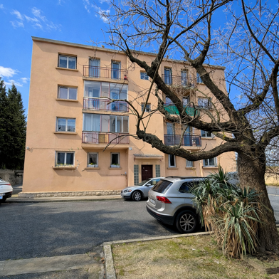 Appartement 4 pièces 240000 €