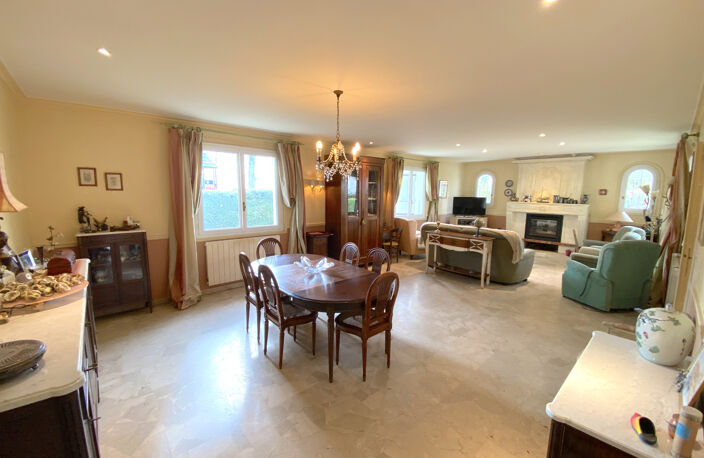 JAFFE PROCHE CENTRE SAINT SULPICE - MAISON FAMILIALE 168 m2 — photo 4