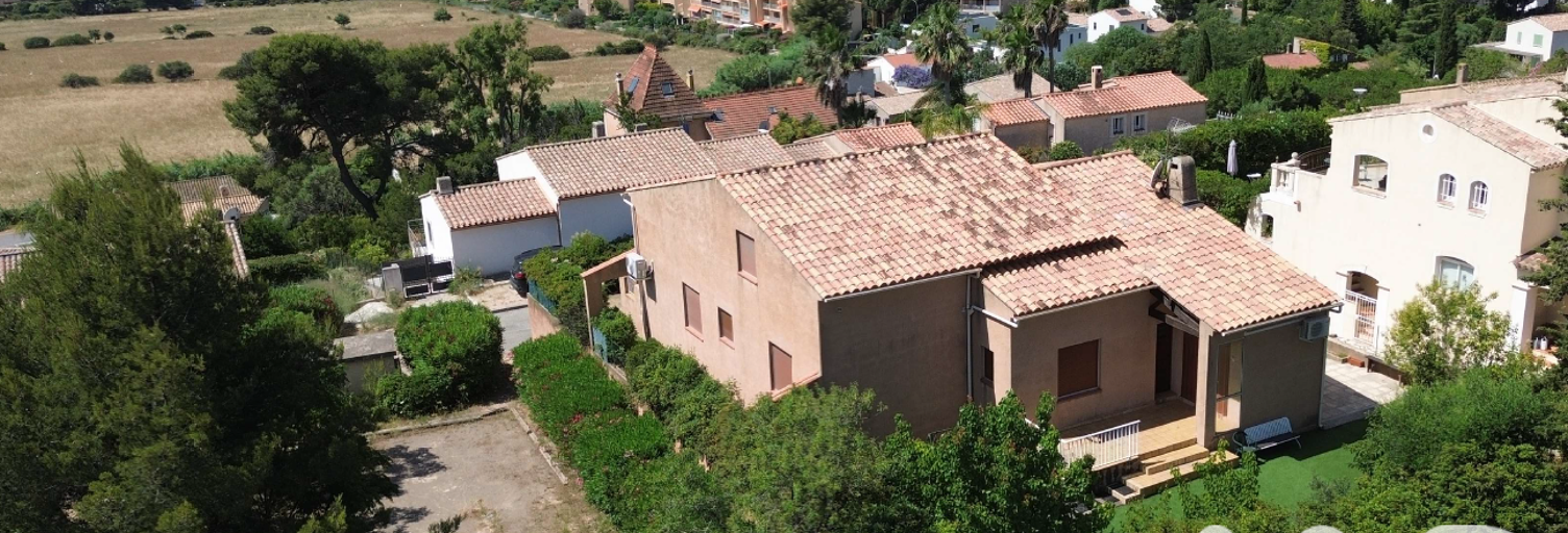 Maison 6 Pièces 176 m² à vendre à Carqueiranne (83320)