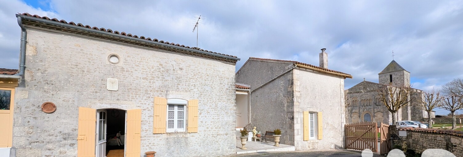 Maison 5 Pièces 176 m² à vendre à Montils (17800)