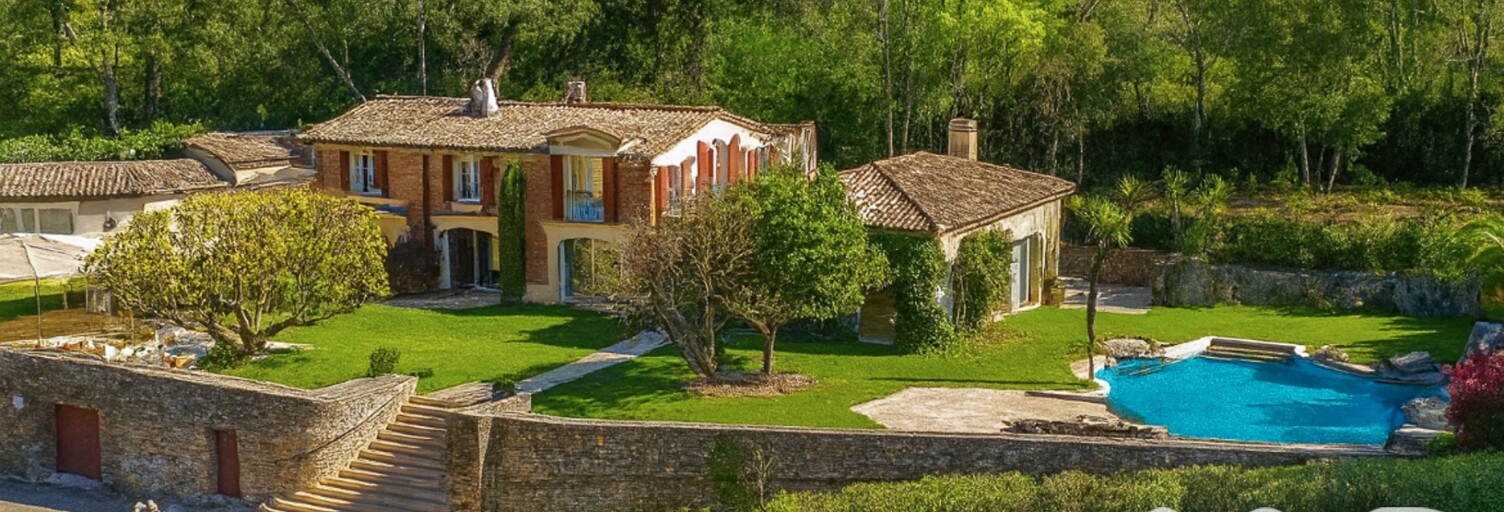 Maison 9 Pièces 380 m² à vendre à Cogolin (83310)