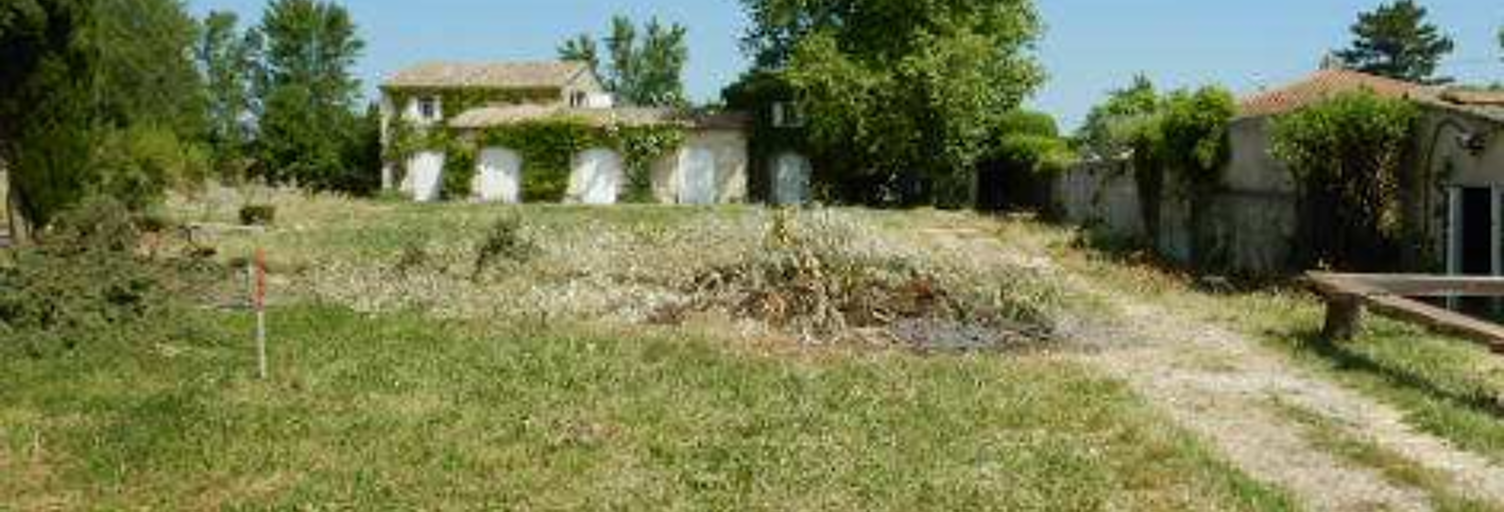 Terrain  452 m² à vendre à Saint-Saturnin-lès-Avignon (84450)