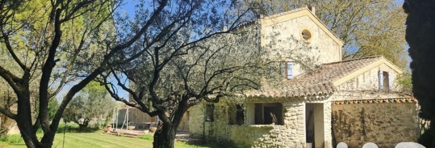 Maison 8 Pièces 310 m² à vendre à Pernes-les-Fontaines (84210)