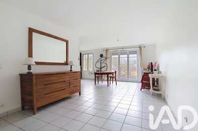 Appartement 3 pièces 232000 €