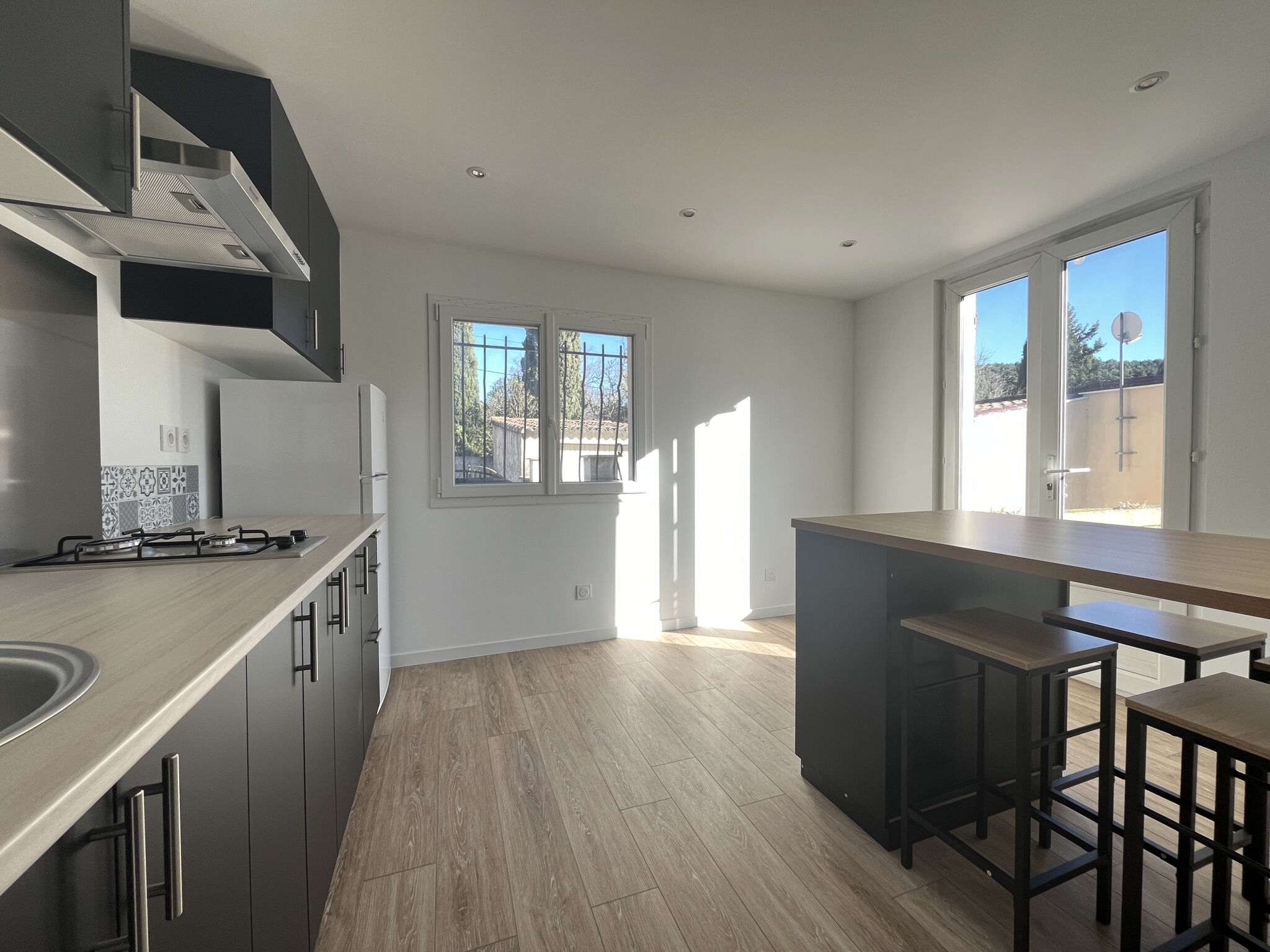 Appartement  T1 à louer Cuges-les-Pins 13780