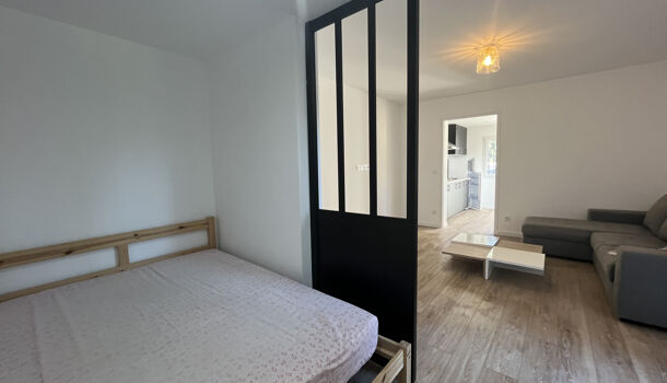 Appartement 1 pièces  à louer Cuges-les-Pins 13780