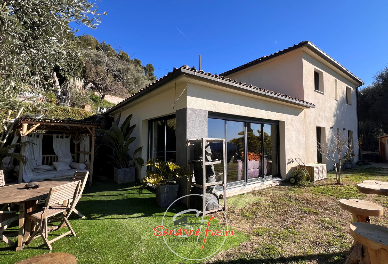 Belle villa récente 5 pièces 130 m2 avec vue mer — photo 1