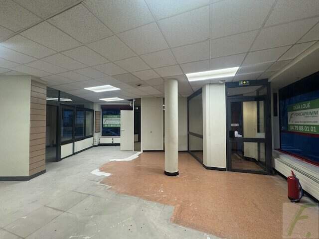Local commercial — photo du bien