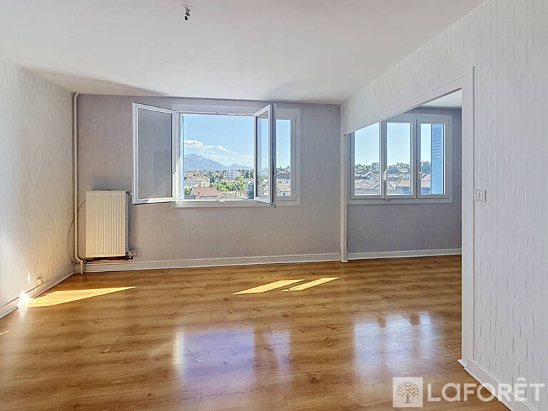 Appartement Voiron 5 pièce(s) — photo 1