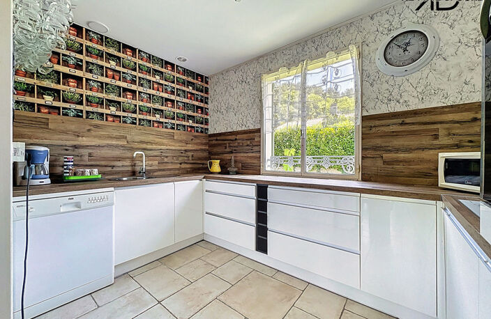 Maison de 115 m² sur un terrain de 900 m² à THUEYTS — photo 4