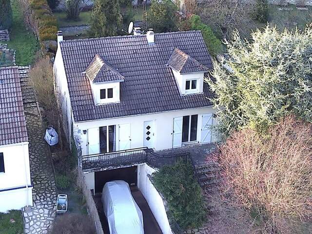 Maison 4 chambres avec sous-sol total — photo du bien