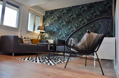 Appartement 5 pièces 240000 €
