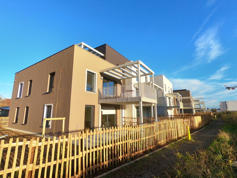 -FRAIS DE NOTAIRE OFFERTS - RARE T4  DISPONIBLE DE SUITE -TERRASSE DE +16 M² - DE TRES BEAUX VOLUMES — photo 1