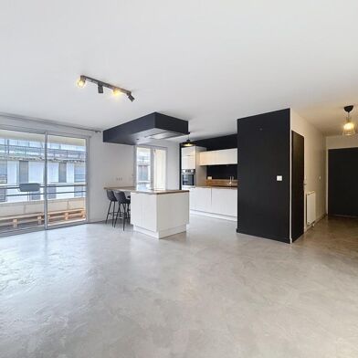 Appartement 3 pièces 890 €