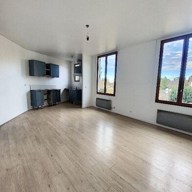 Appartement 2 pièces 330 €