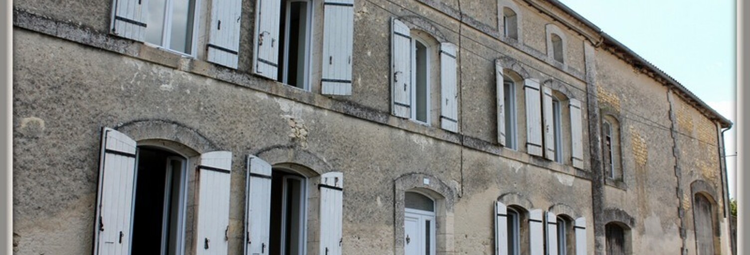 Maison 8 Pièces 282 m² à vendre à Montmoreau (16190)