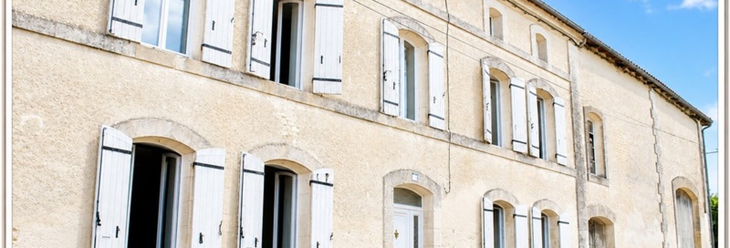 Maison 8 Pièces 282 m² à vendre à Montmoreau (16190)