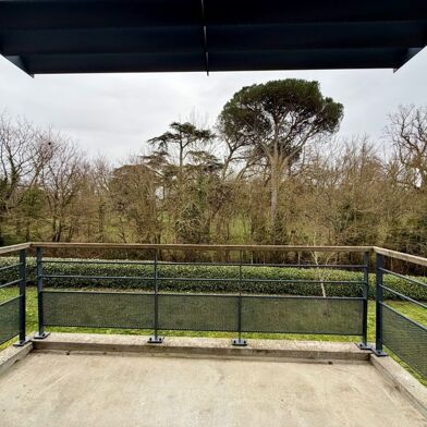 Appartement 3 pièces 933 €