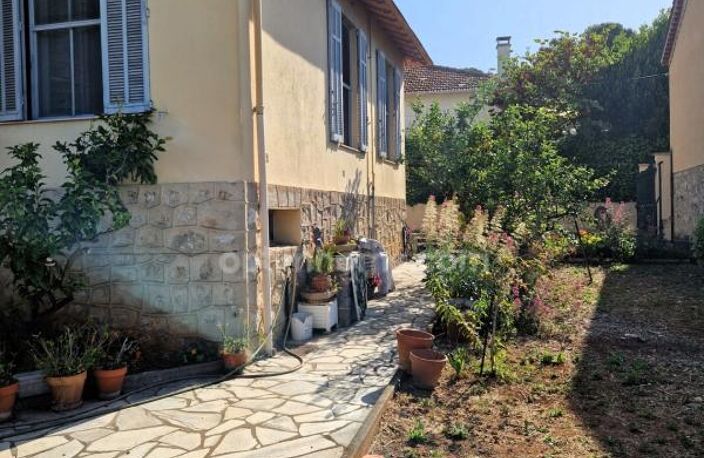 Maison individuelle avec jardin et stationnements — photo 2