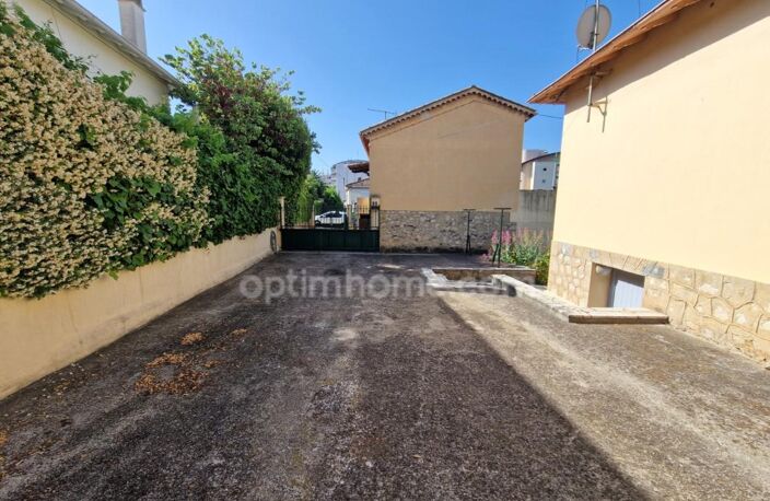 Maison individuelle avec jardin et stationnements — photo 3