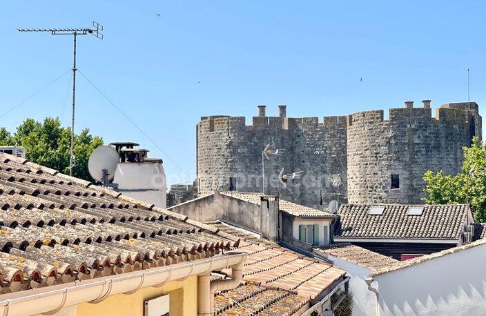 AIGUES-MORTES MAISON RÉNOVÉE 5 PIÈCES 147 M2 AVEC 2 GARAGES ET TOIT TERRASSE — photo 2