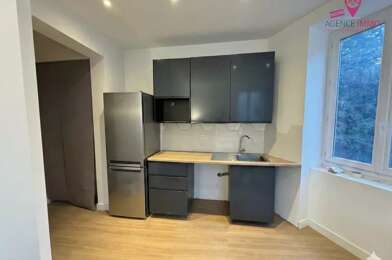 Appartement 3 pièces 990 €