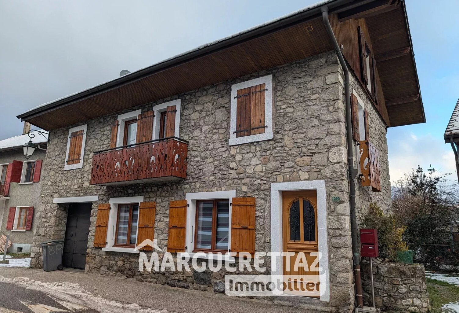 MAISON DE VILLAGE EN PIERRE EN PLEIN COEUR DE BOEGE — photo 1