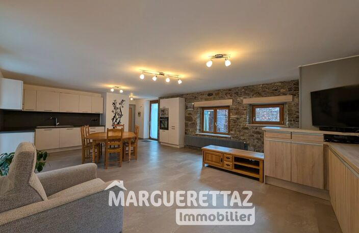 MAISON DE VILLAGE EN PIERRE EN PLEIN COEUR DE BOEGE — photo 2