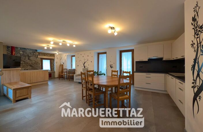 MAISON DE VILLAGE EN PIERRE EN PLEIN COEUR DE BOEGE — photo 3