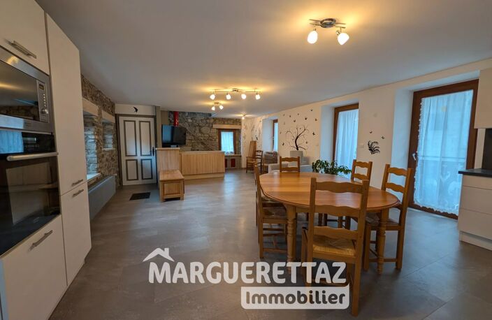 MAISON DE VILLAGE EN PIERRE EN PLEIN COEUR DE BOEGE — photo 4