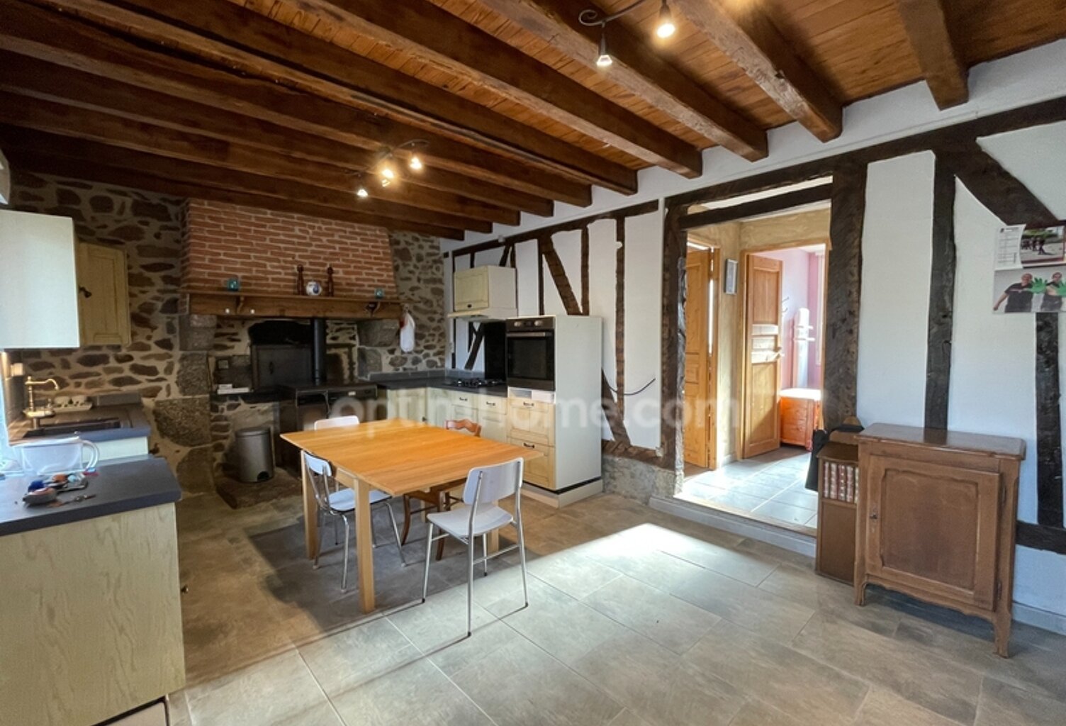 Belle maison en pierre 5 chambres, avec jardin clos et garage — photo 1