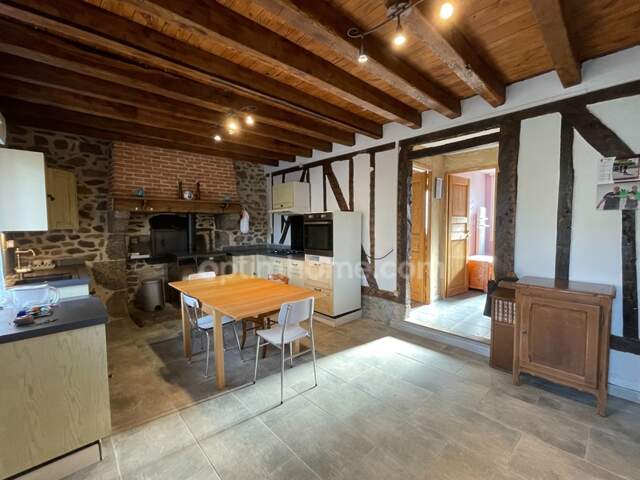 Belle maison en pierre 5 chambres, avec jardin clos et garage — photo du bien