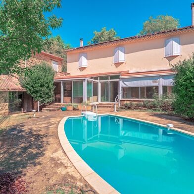 Maison 14 pièces 395000 €