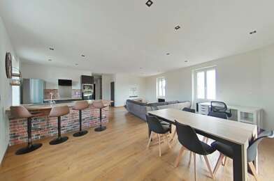 Appartement 4 pièces 907 €