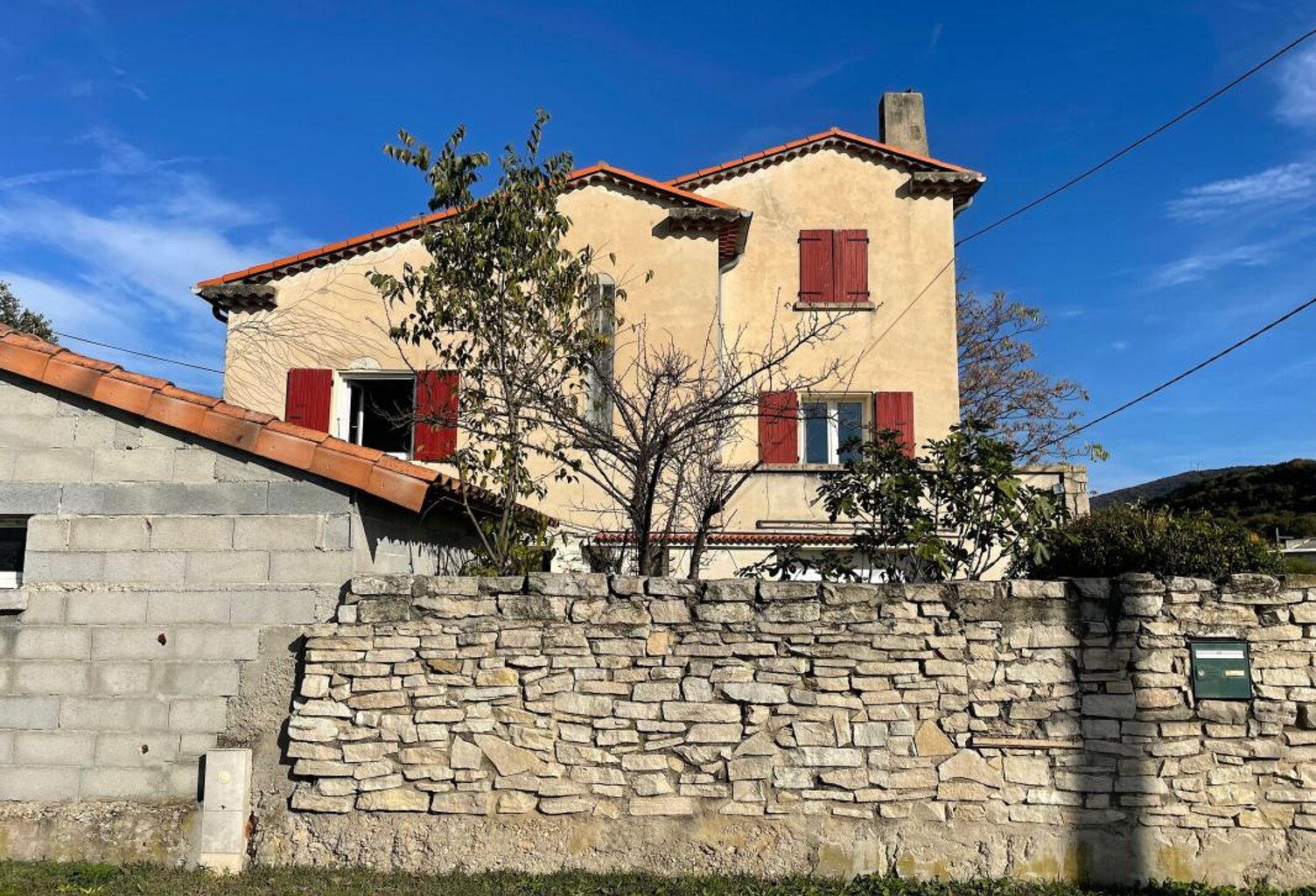 À vendre maison avec deux logements et terrain détachable sur Savasse — photo 1