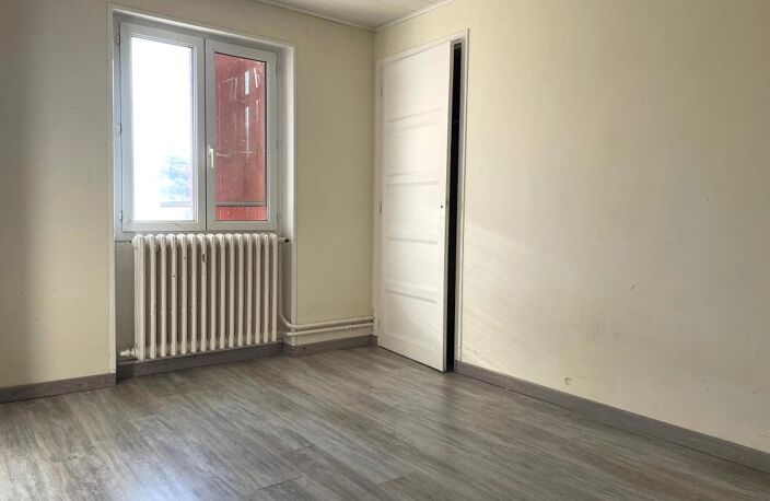 À vendre maison avec deux logements et terrain détachable sur Savasse — photo 5