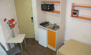 Appartement 1 Pièce 17 m² à louer à Le Tholonet (13100)