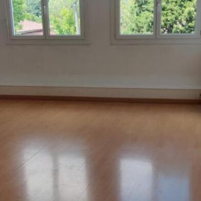 Appartement 3 pièces 1050 €