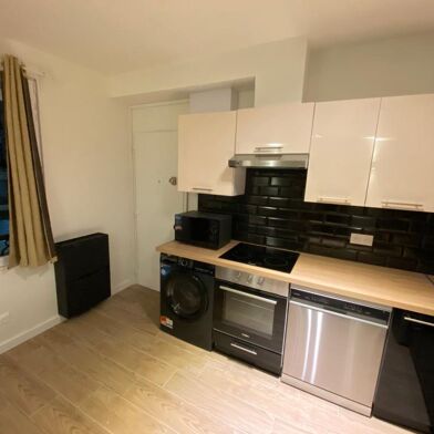 Appartement 2 pièces 890 €